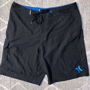 Hurley Men's Cargo Boardshorts - Size 38  black / Blue Pocket